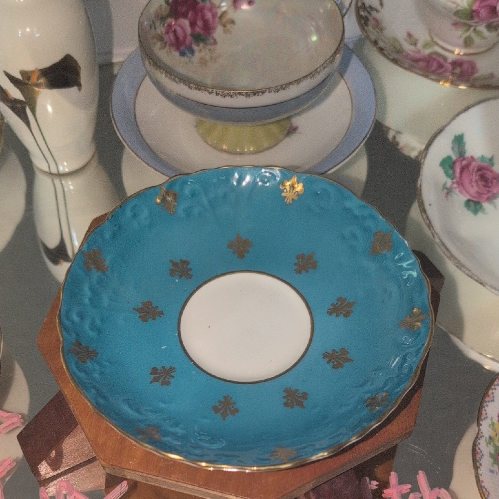 Aynsley Elegant Blue and Gold Bone China Plate